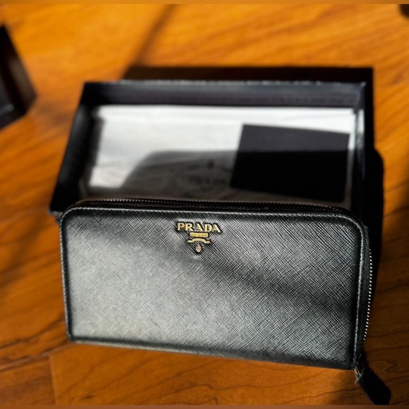 Prada Portafoglio Lampo Saffiano Wallet full inclusion, box-tissue-authenticity - Picture 5 of 12